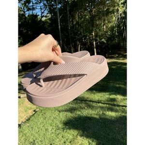 CROCS Women's Sandals in Soft Mauve